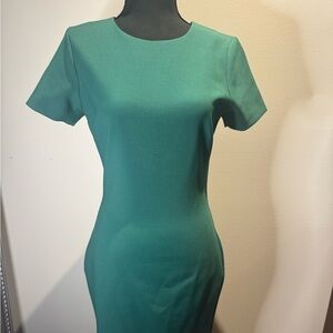 Likely Fitted Dress
Green